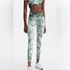 Fabletics High Waisted Seamless Leggings Green Tie Dye Size XL